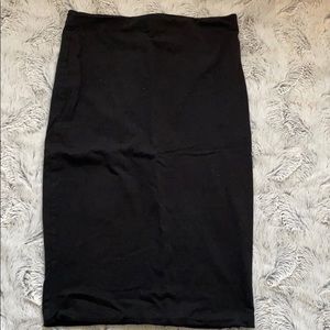 Back pencil skirt